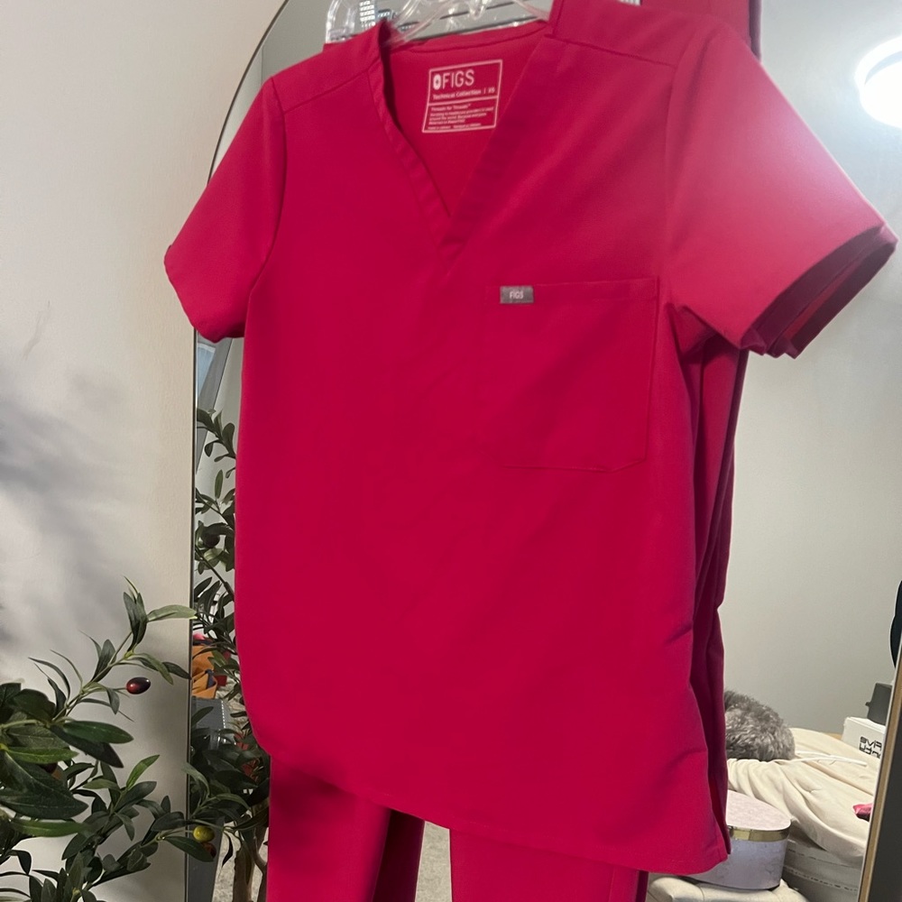 Figs pink set